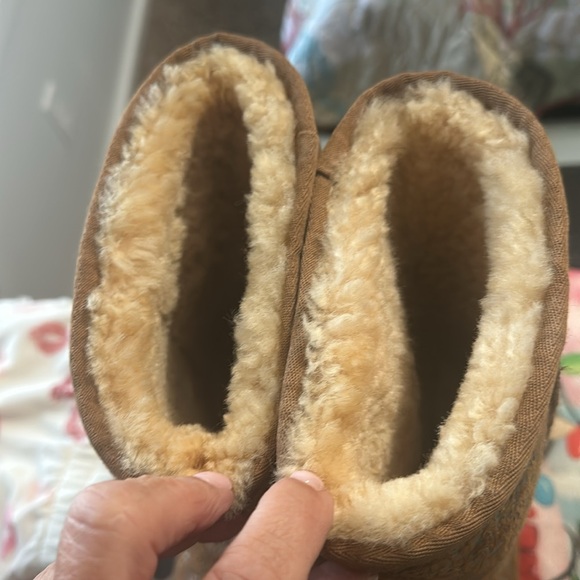 SWEET UGG TALL BOOTS MONOGRAMMED SZ8 EUC - Picture 6 of 7